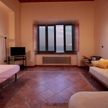 Loft Panoramico Al Centro Storico Lägenhet Salerno Exteriör bild