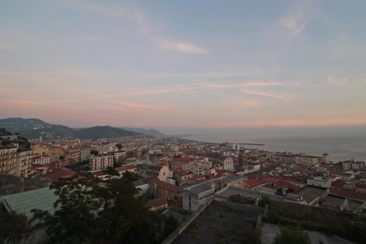 Loft Panoramico Al Centro Storico Lägenhet Salerno Exteriör bild